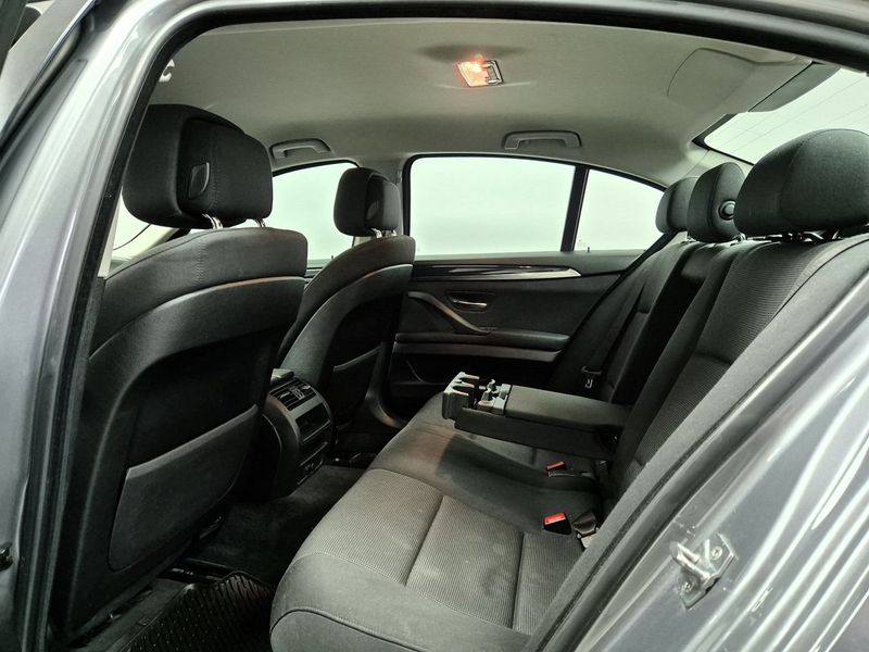 BMW 520 bild 23
