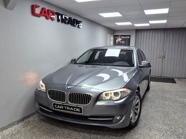 BMW 520 d SEDAN NYBES STEG 1 ANGEL EYES DRAGKROK 1ÄG 230HK - 2011