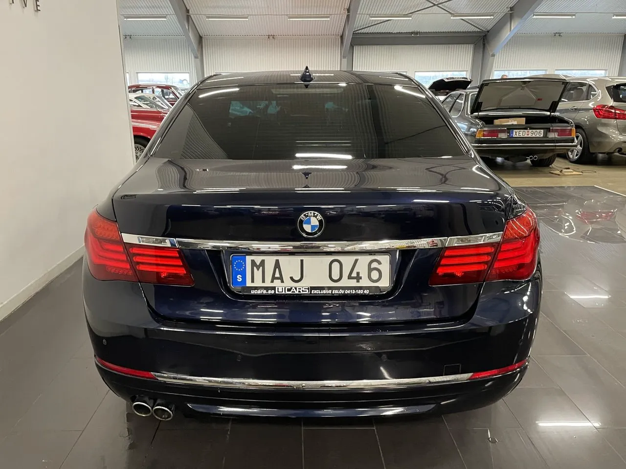 Vehicle image 3