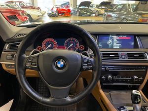 BMW 730 bild 13