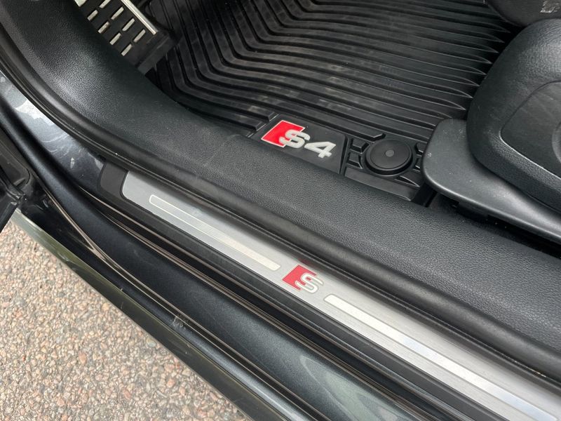 Audi S4 bild 25