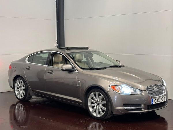 Jaguar XF 4.2 V8 298HK TAKLUCKA B&W BLIS KAMERA NAVI **SE SPEC** - 2009