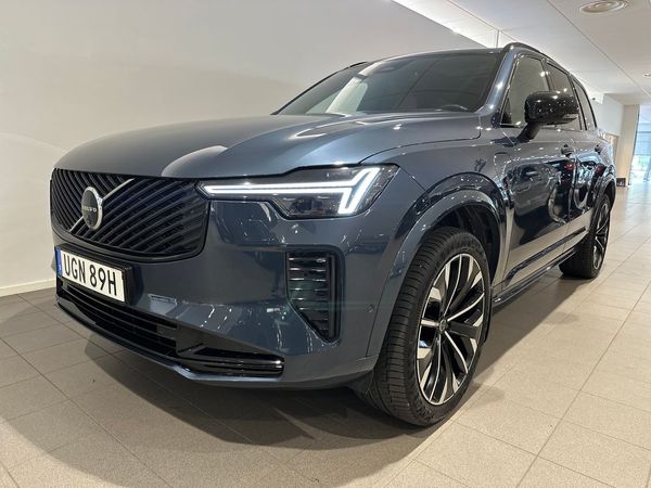 Volvo XC90 II T8 Ultra Dark / 360 kamera / Panoramatak / Dragkrok / 10 000kr tillbehör / - 2025