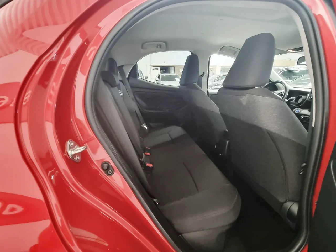 Vehicle image 21