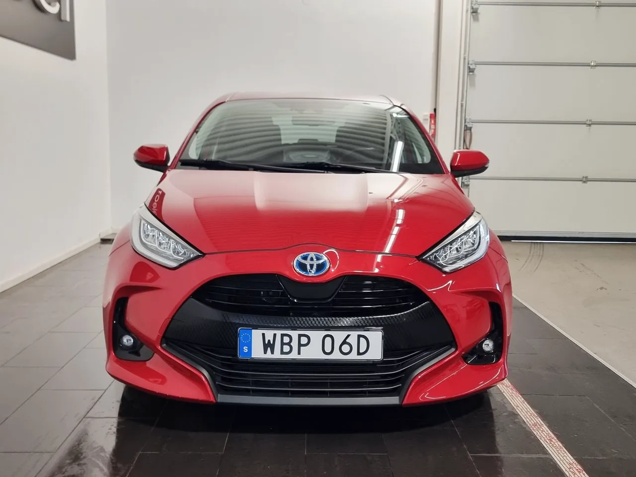 Vehicle image 2