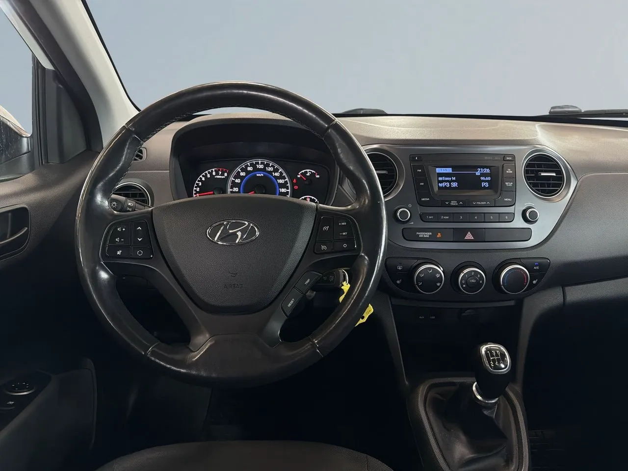 Vehicle image 7