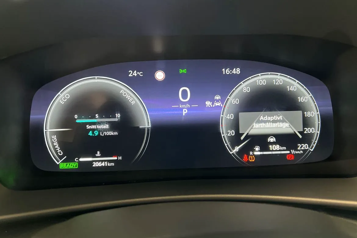 Vehicle image 15