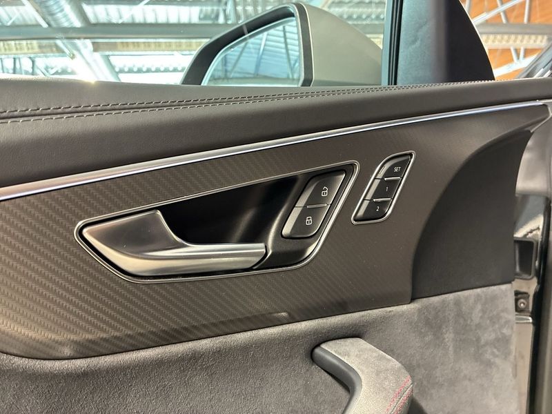 Audi RSQ8 bild 12
