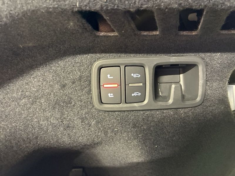 Audi RSQ8 bild 30