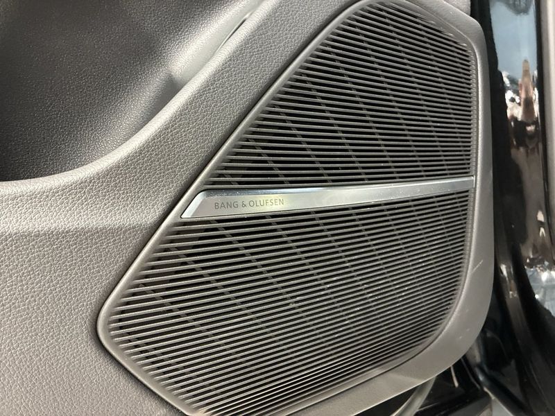 Audi RSQ8 bild 20