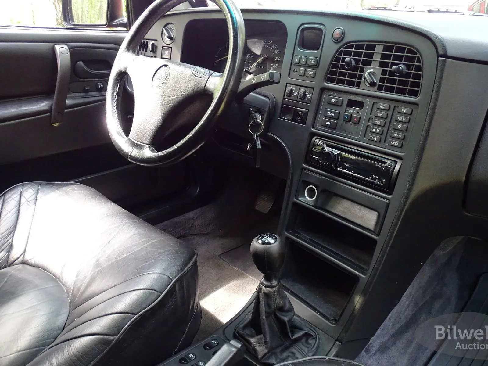 Vehicle image 75