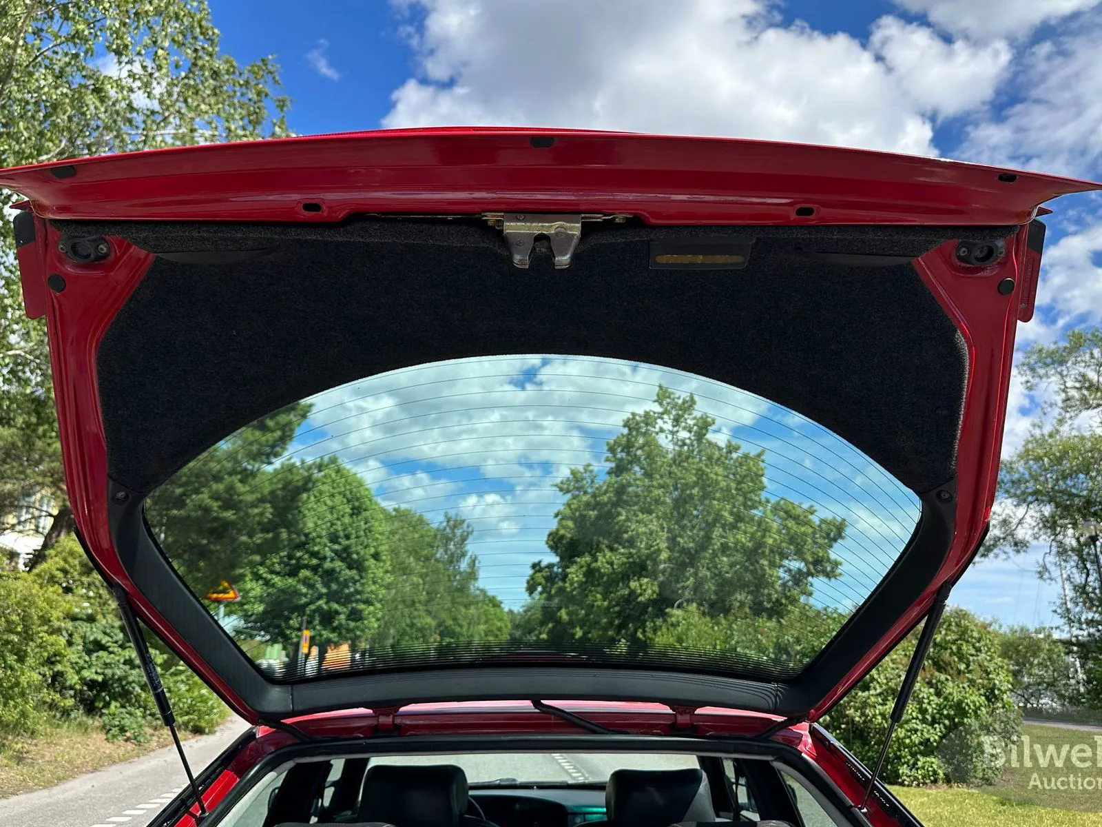 Vehicle image 33