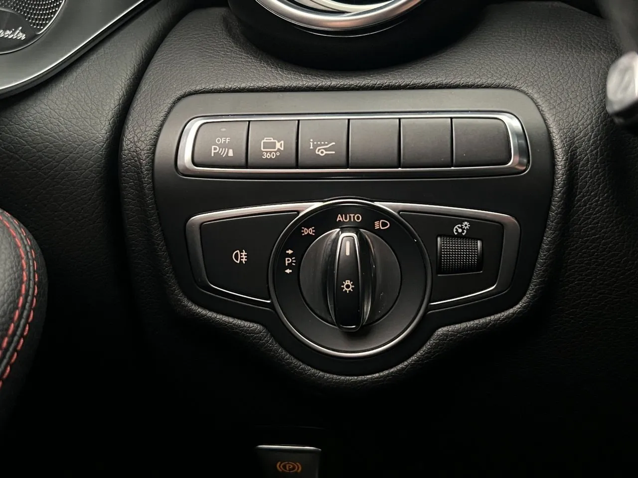 Vehicle image 34
