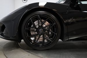 Lotus Emira bild 14
