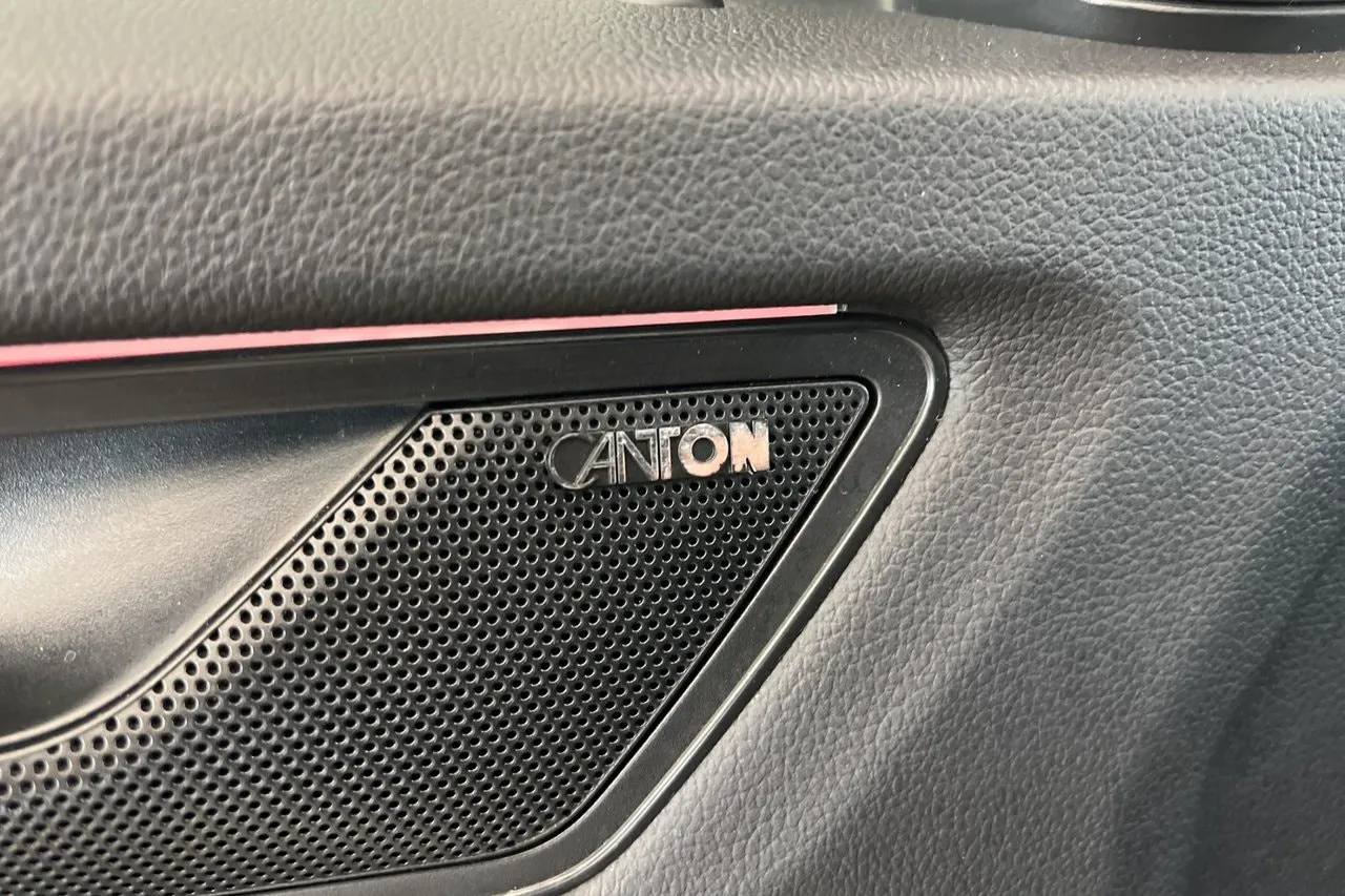 Vehicle image 20