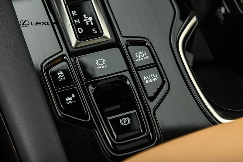 Lexus RX bild 14