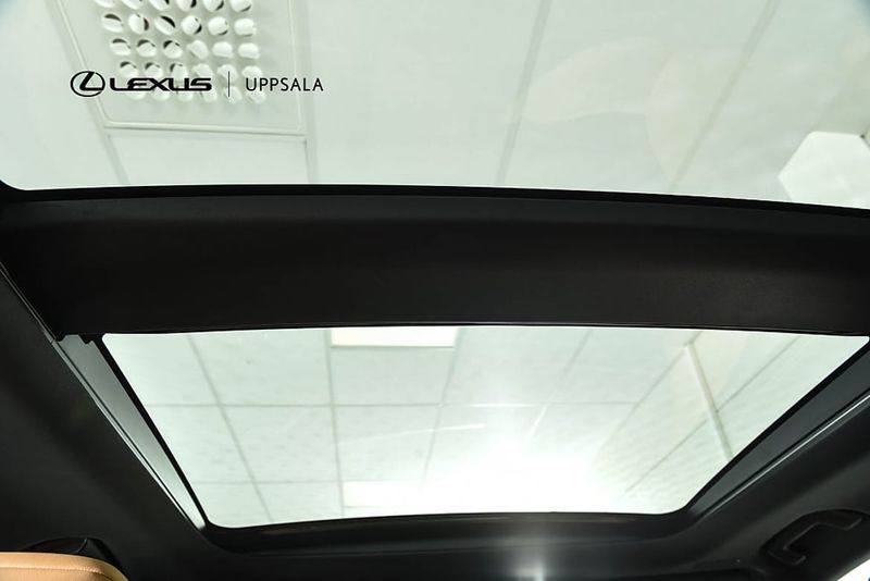 Lexus RX bild 9