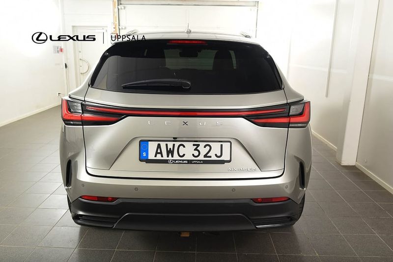 Lexus NX bild 4