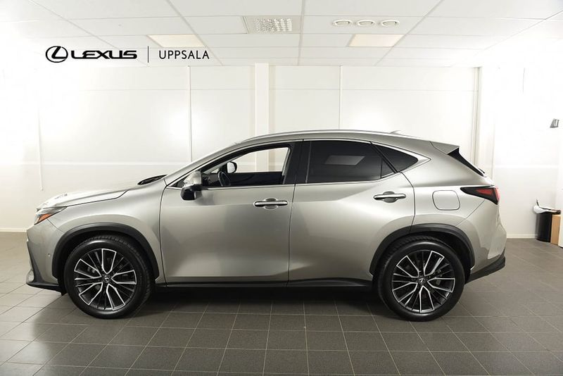 Lexus NX bild 3