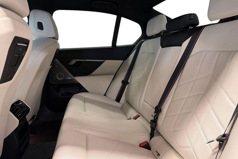 BMW 530 bild 11