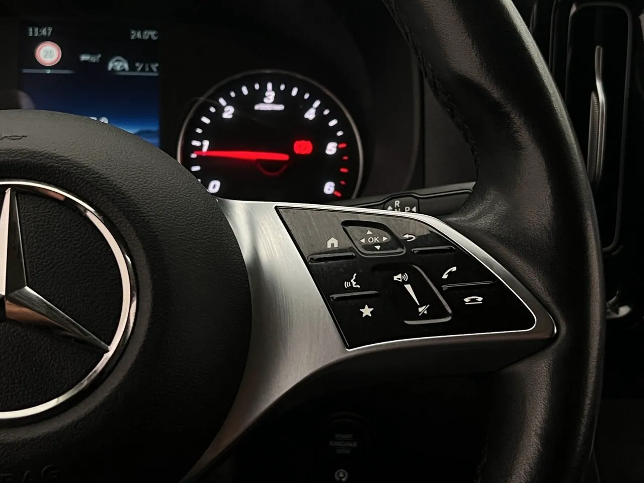 Vehicle image 20