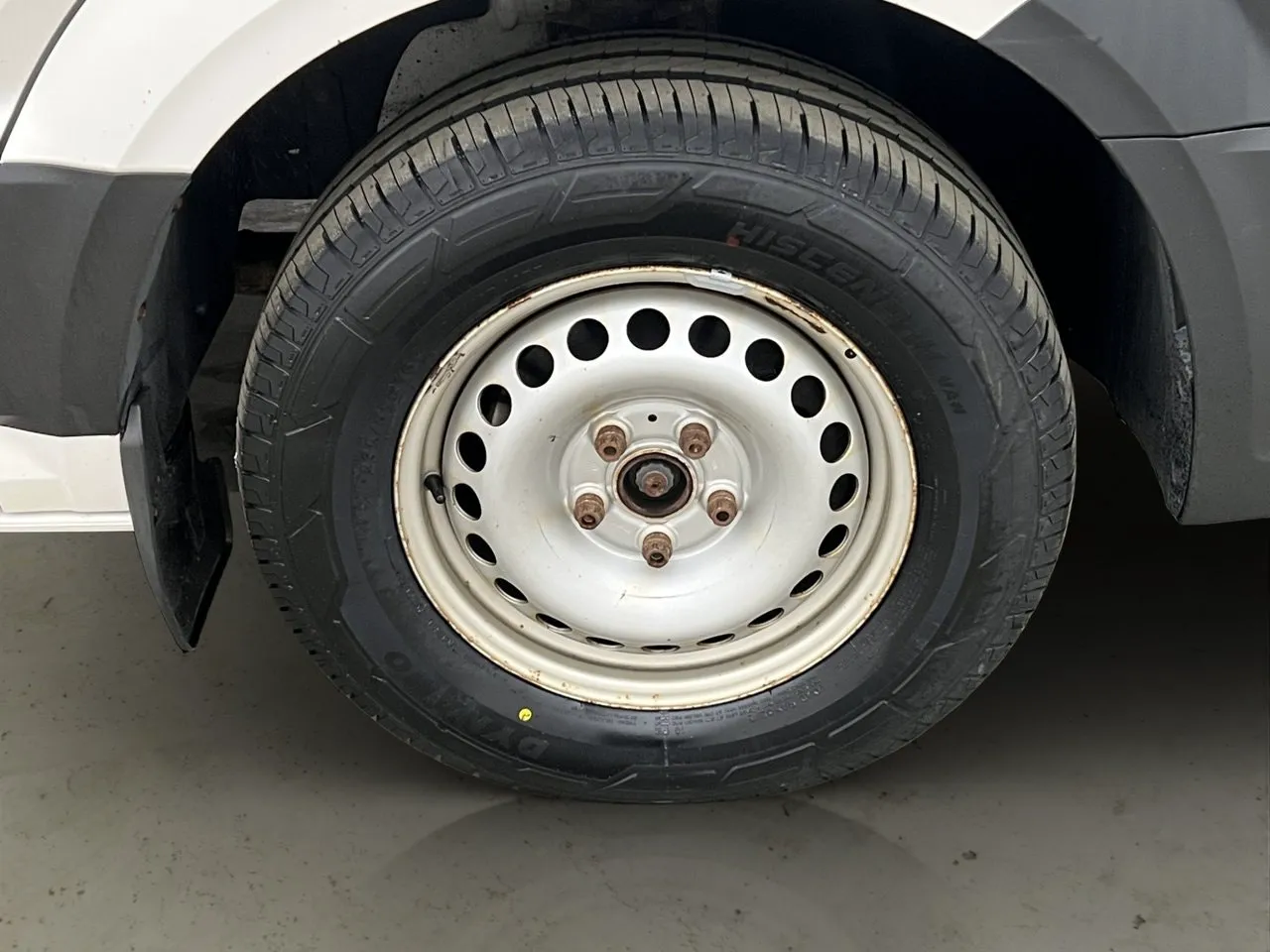 Vehicle image 35