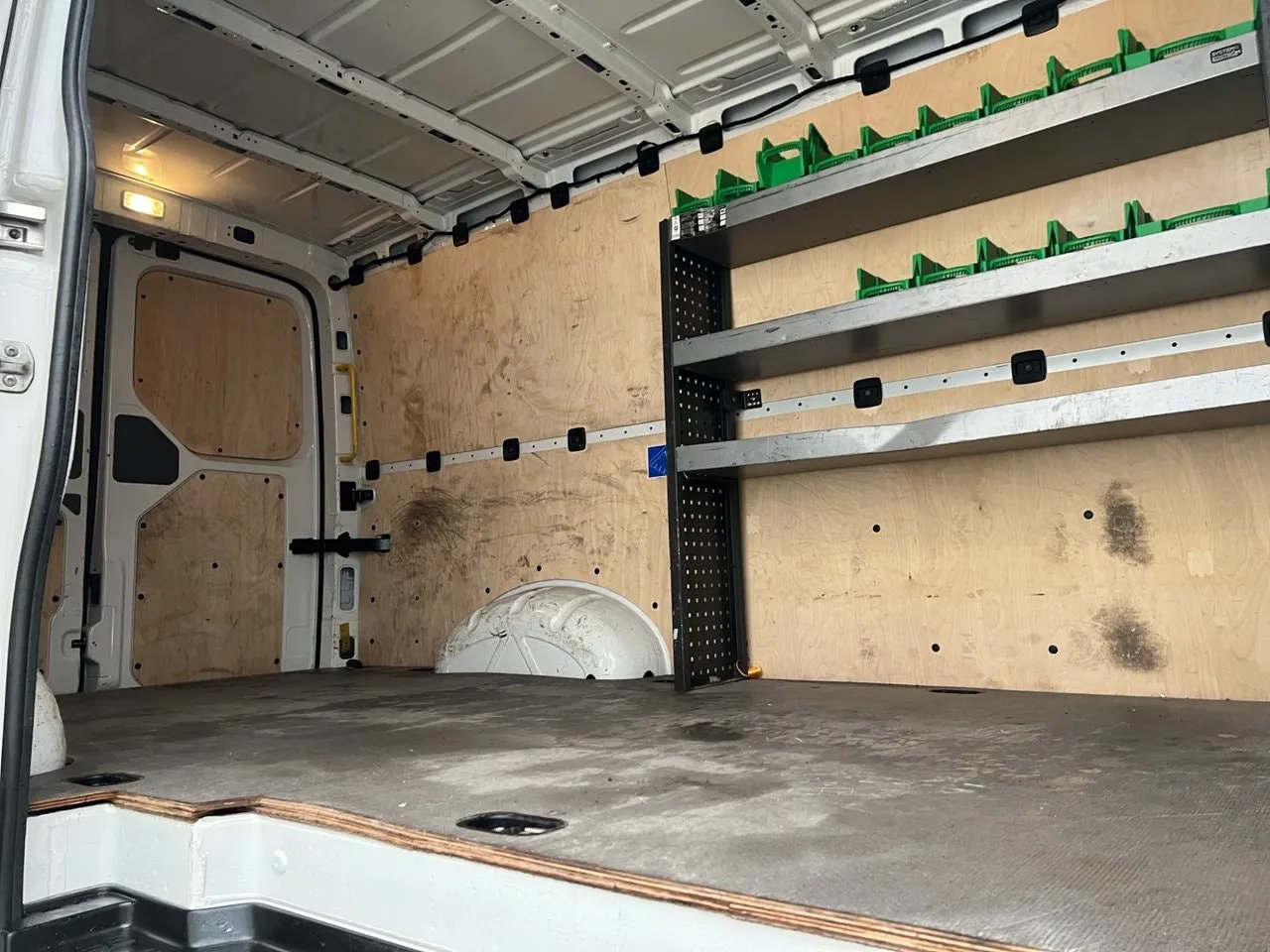 Vehicle image 13