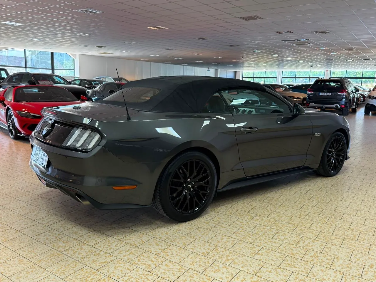 Vehicle image 25