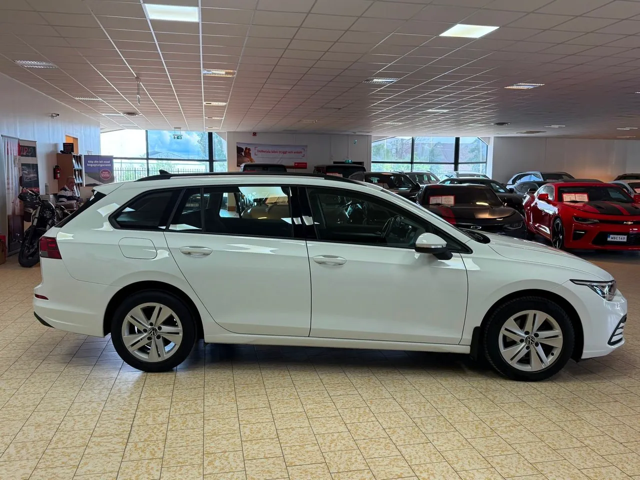 Vehicle image 7