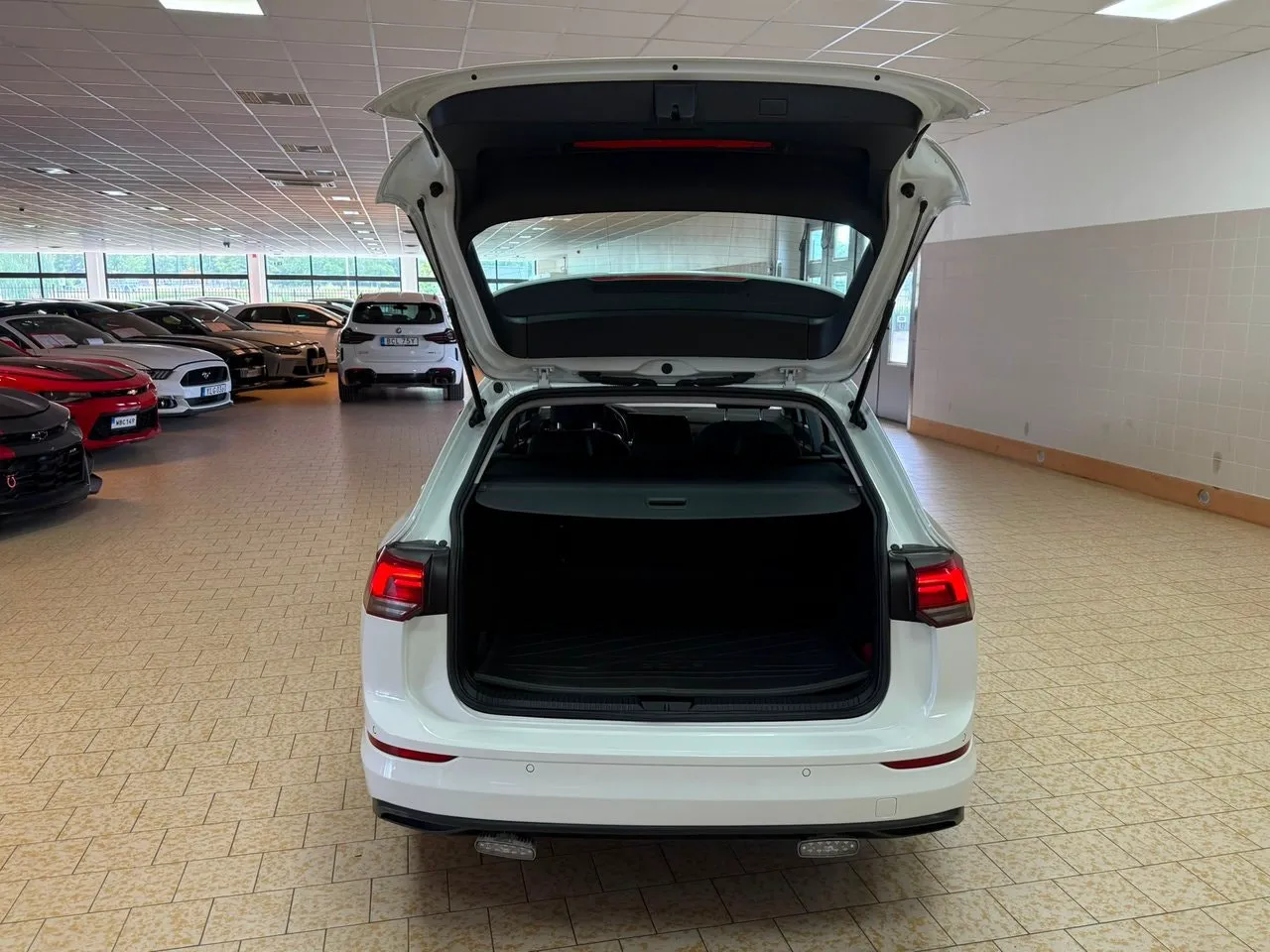 Vehicle image 10