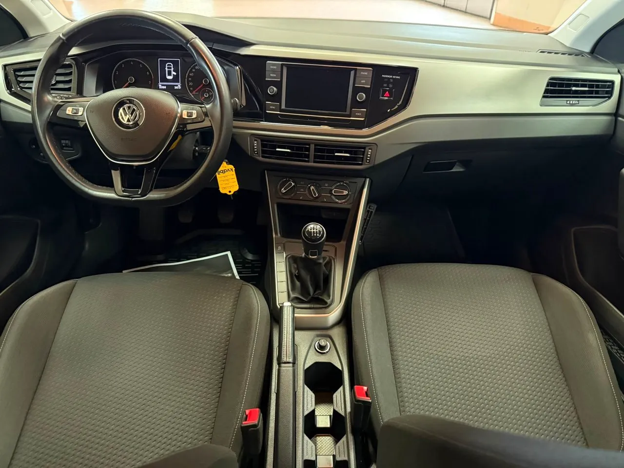 Vehicle image 15