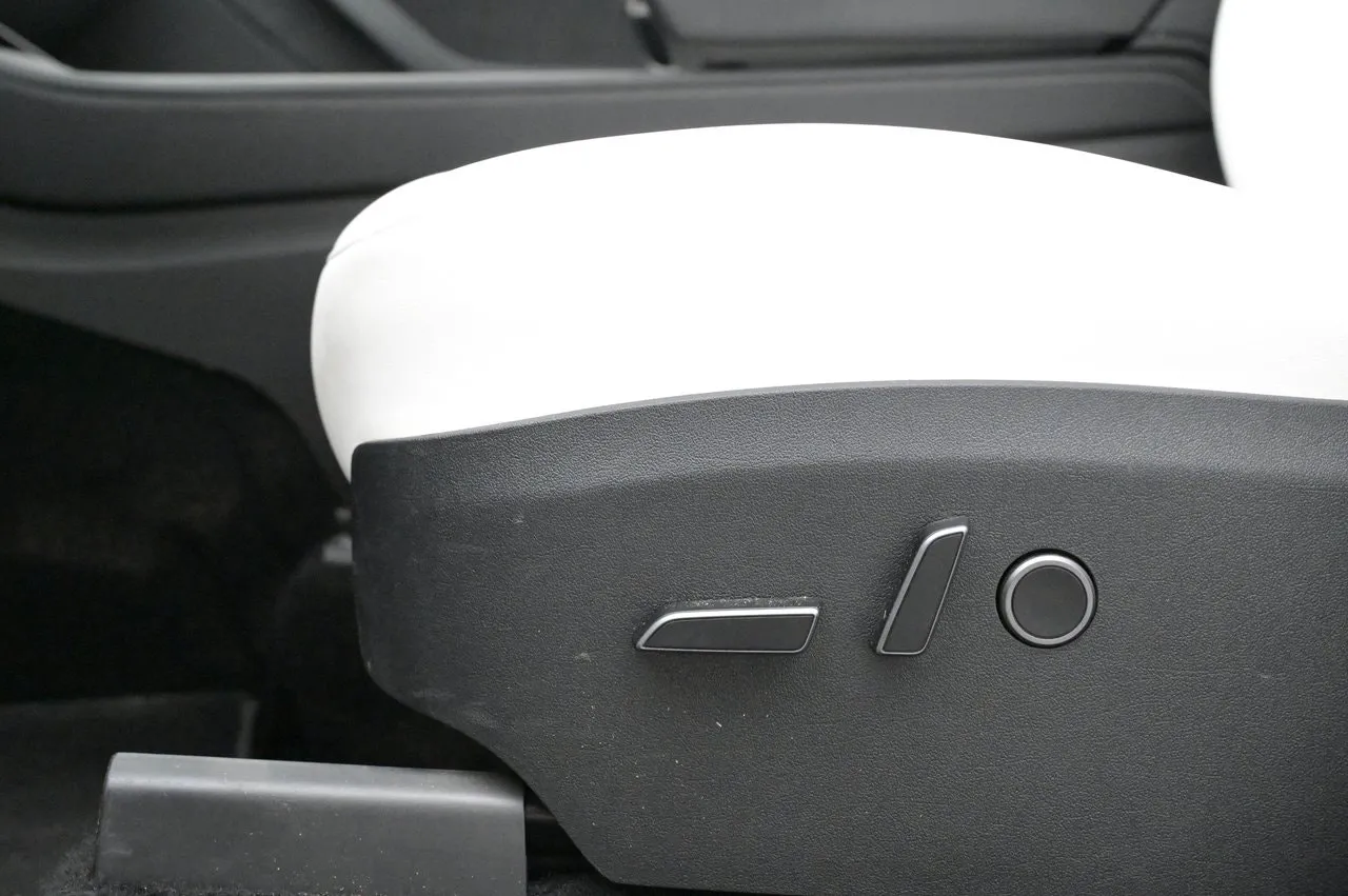 Tesla Model Y bild 11