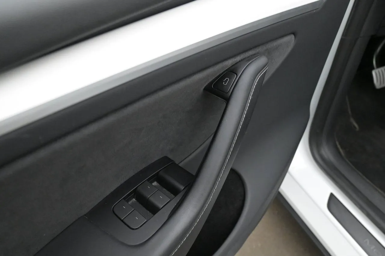 Tesla Model Y bild 10