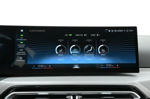 BMW 330 bild 18