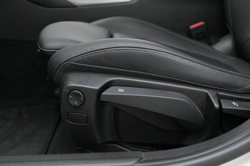 BMW 330 bild 13