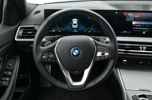 BMW 330 bild 7