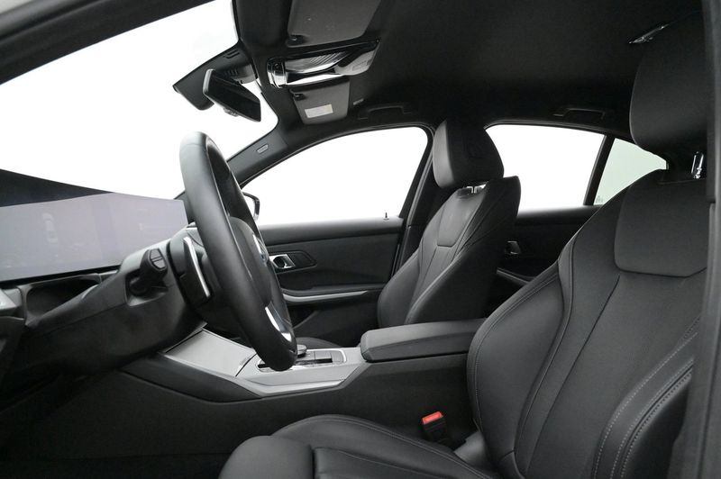 BMW 330 bild 11