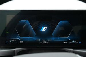 BMW 330 bild 9