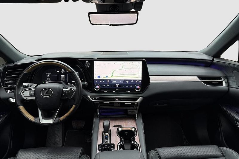 Lexus RX bild 9