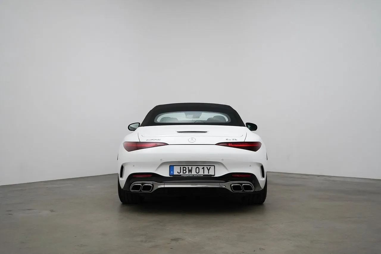 Vehicle image 27