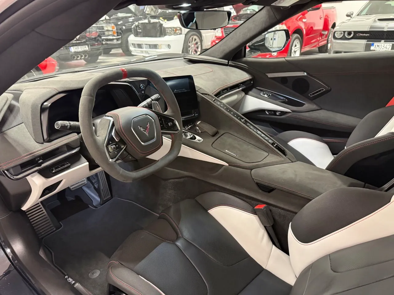 Vehicle image 25