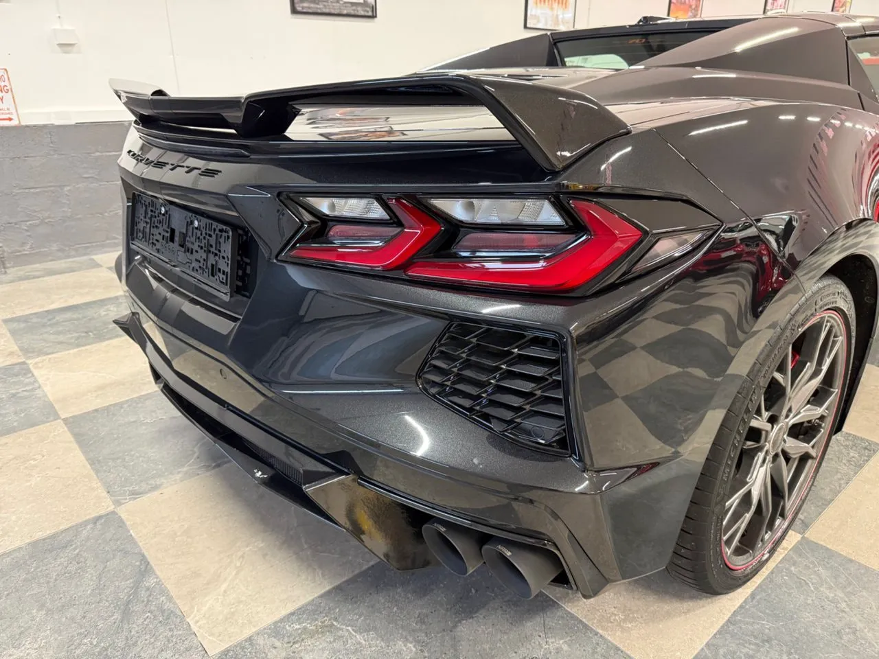 Vehicle image 14