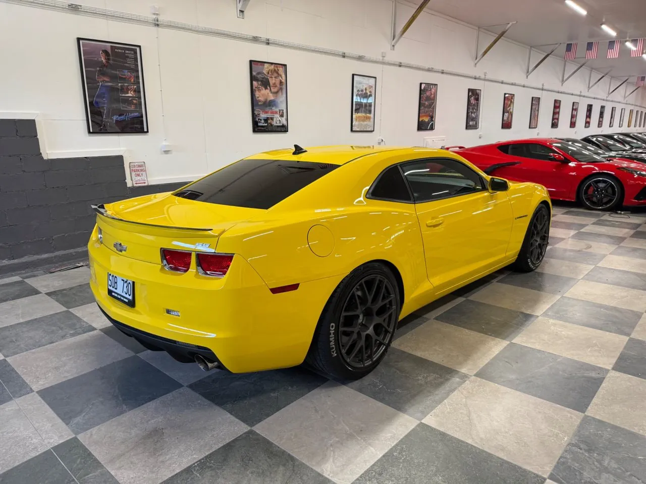 Vehicle image 10