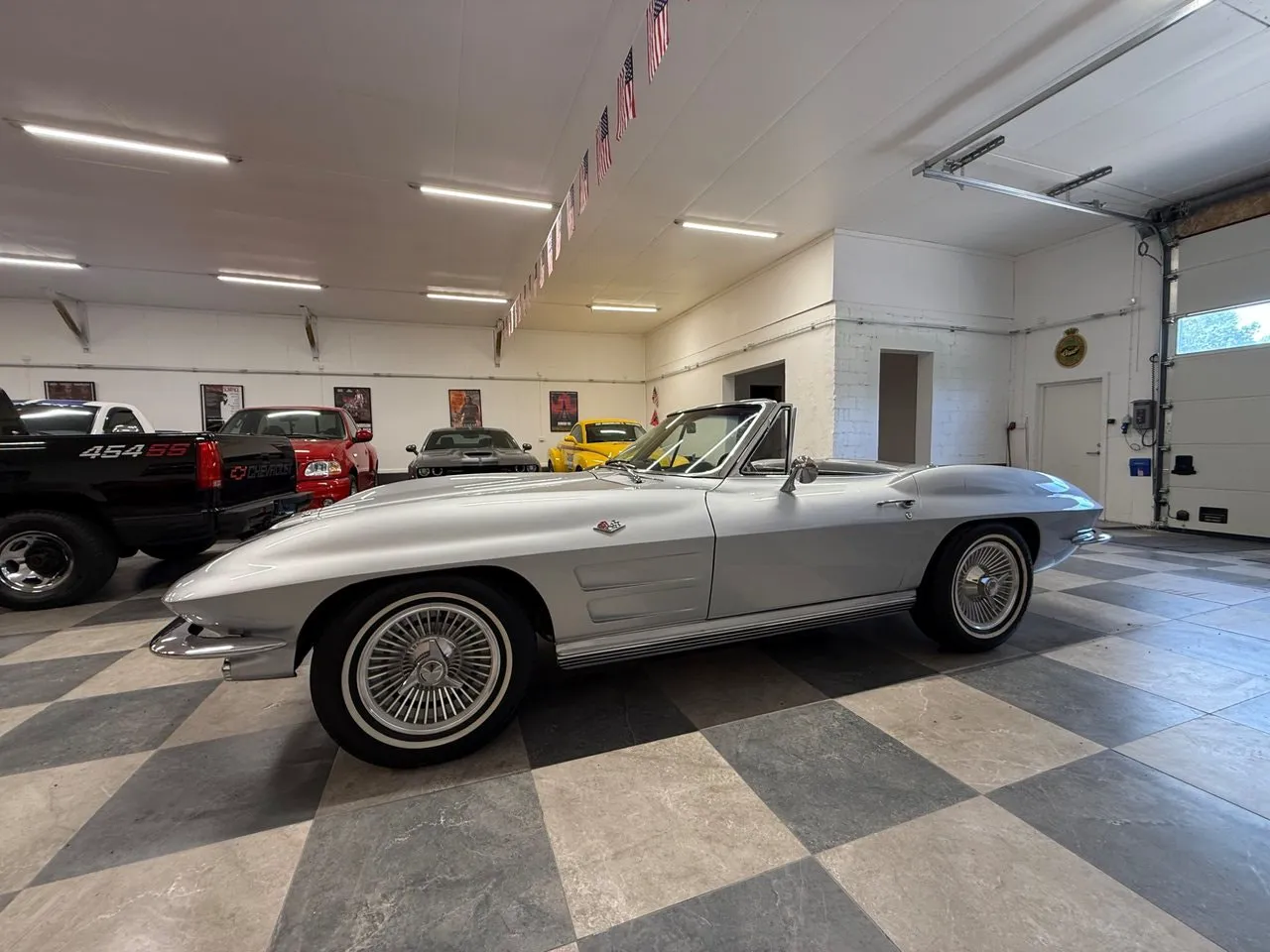Vehicle image 8