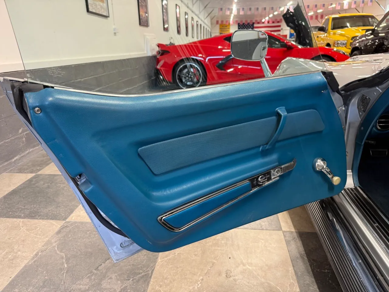 Vehicle image 21