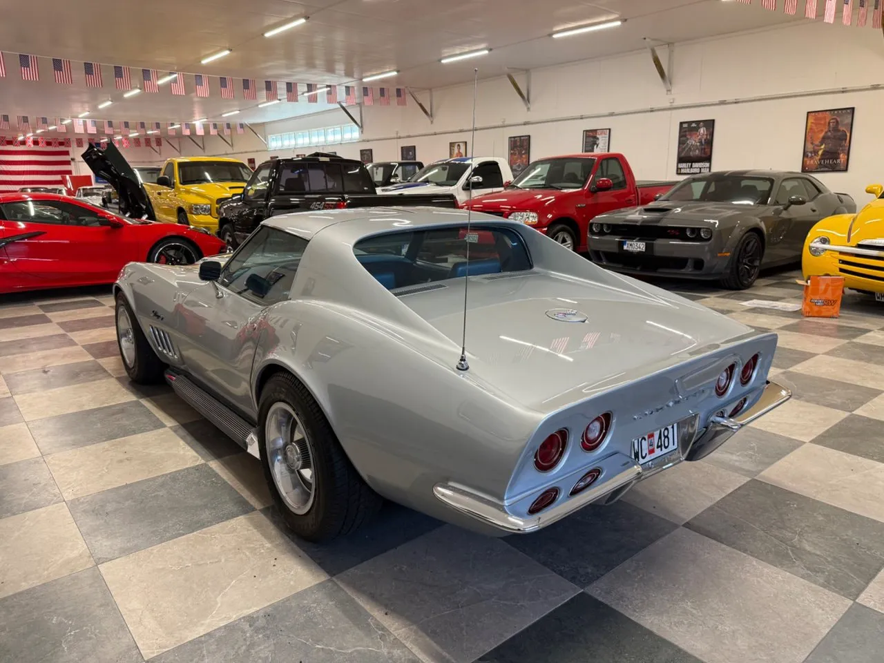 Vehicle image 15