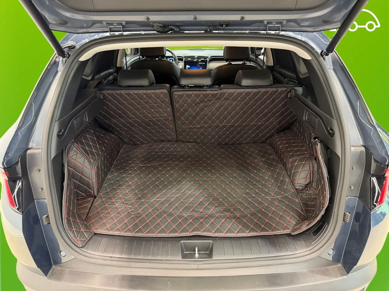 Vehicle image 15