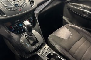Ford Kuga bild 17