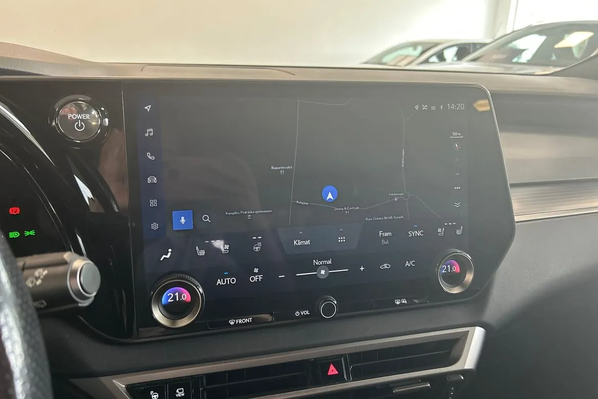 Vehicle image 14
