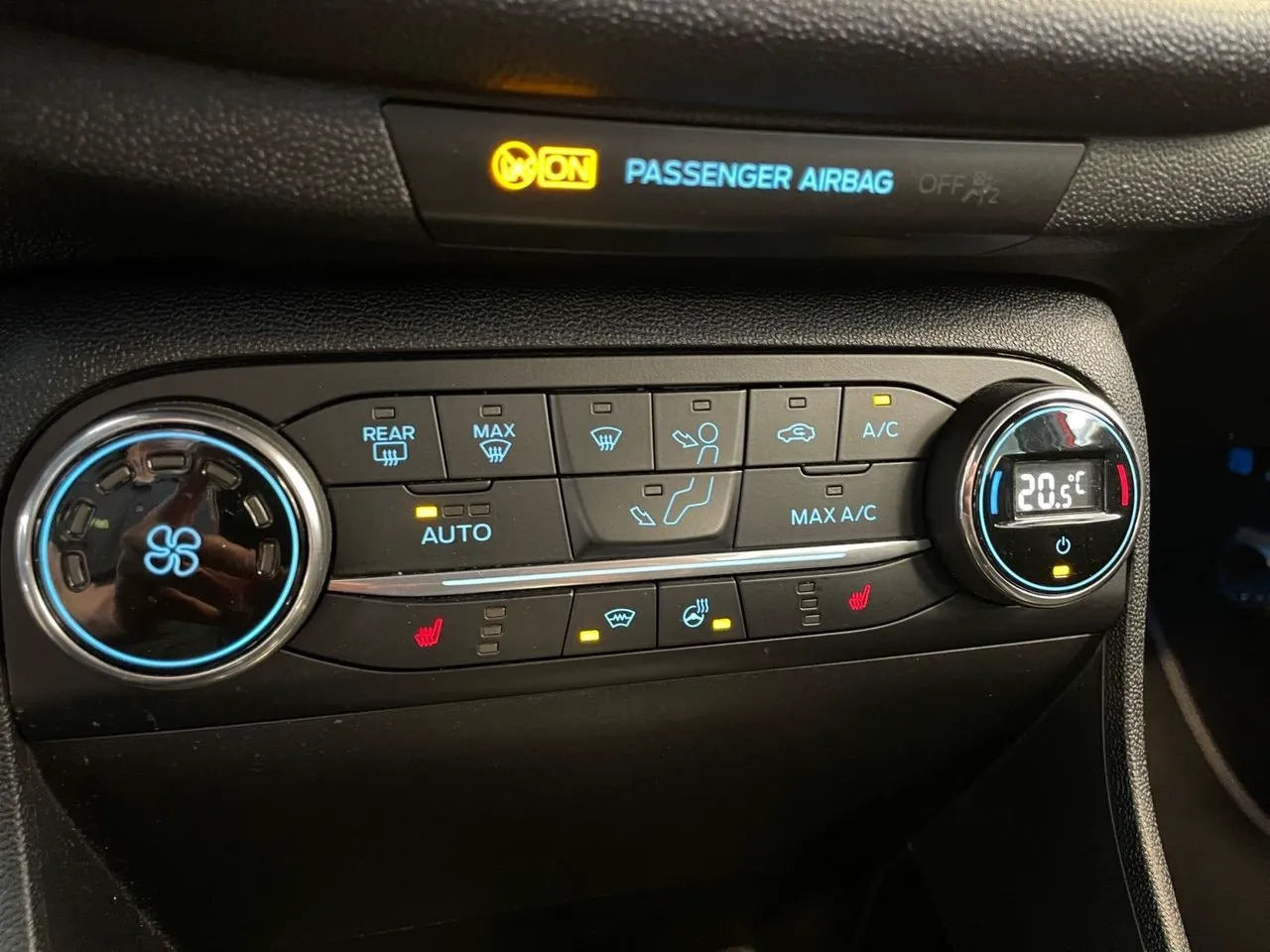 Vehicle image 20